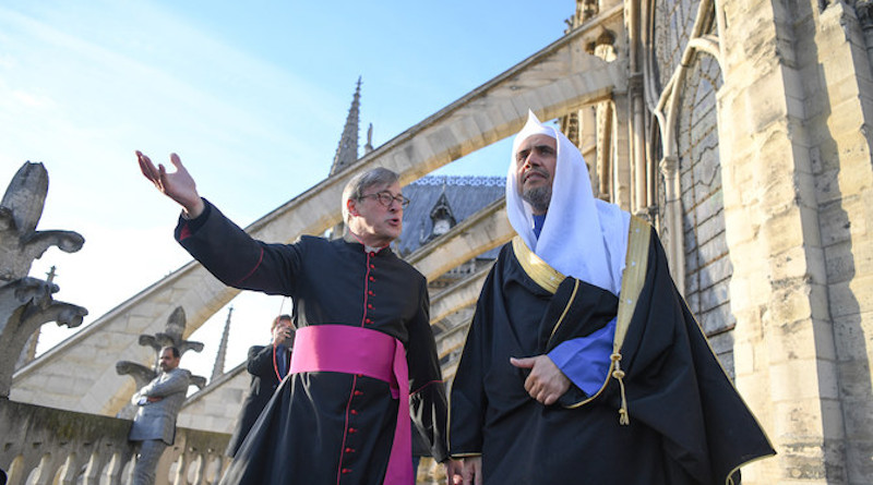 Sheikh Mohammed bin Abdul Karim Al-Issa, secretary-general of the Muslim World League (MWL d)uring his visit to the Church of Notre Dame in Paris. Photo supplied via Arab News