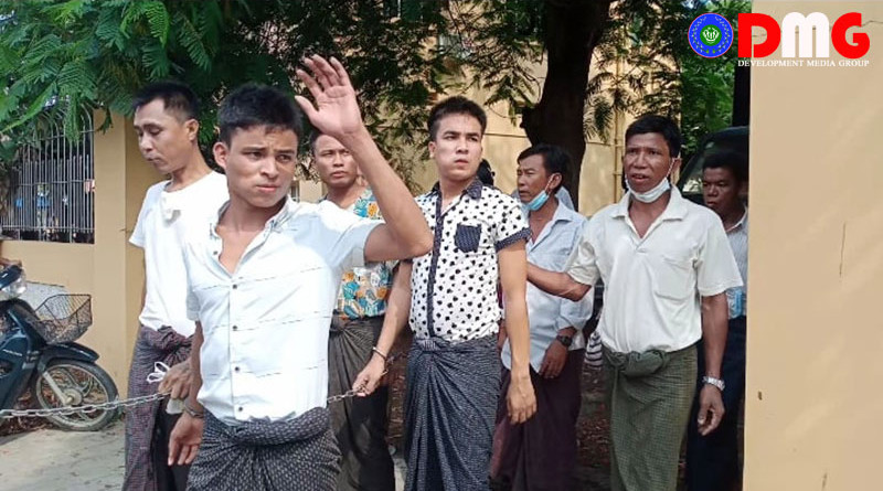 The five men who were beaten by Tatmadaw soldiers after appearing before the Sittwe District Court. Photo Credit: DMG