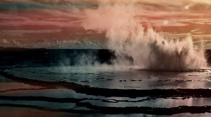 Yellowstone National Park Geyser Usa Nature Hot