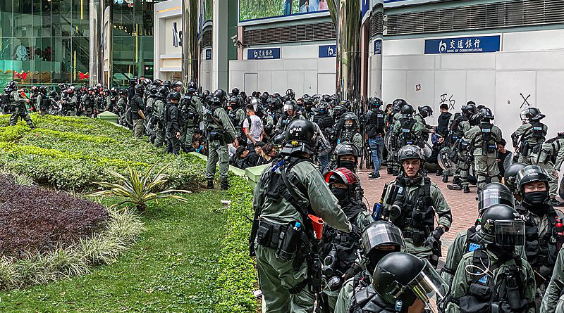 Hong Kong police. Photo Credit: Studio Incendo, Wikipedia Commons
