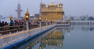 India Golden Temple Shrine Temple Sikhism Sikhs Religion