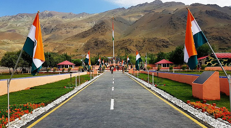 Kargil War Memorial, built to honor fallen Indian soldiers. Photo Credit: Jivinjohn, Wikipedia Commons