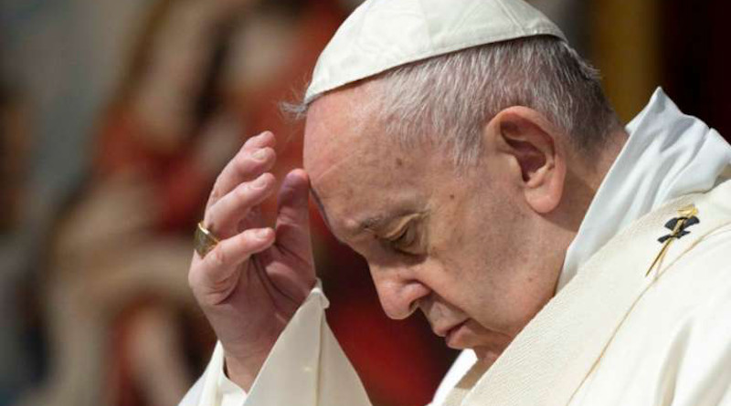 Pope Francis prays in St. Peter's Basilica. Credit: Vatican Media/CNA.