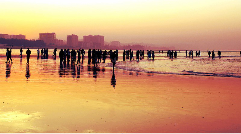 Summer Crowd Crowd In Beach Many People Beach People Many