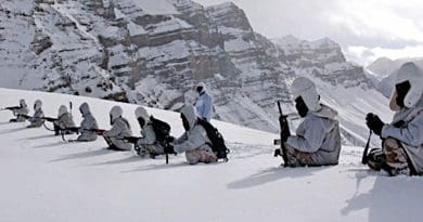 india soldiers himalayas
