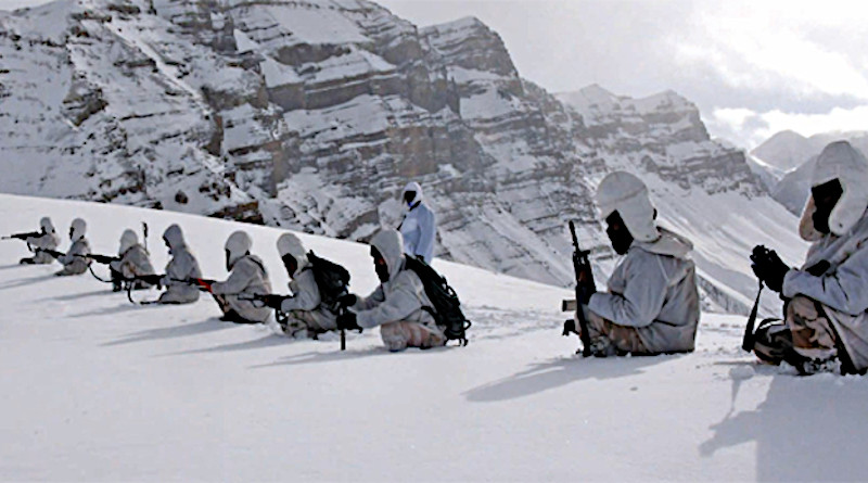 india soldiers himalayas