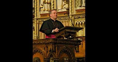 Archbishop Luigi Ventura, then-Apostolic Nuncio to Canada, speaks at a Mass and Concert held in Ottawa, April 2, 2009. Credit: Bruce MacRae via Flickr (CC BY-NC-SA 2.0)