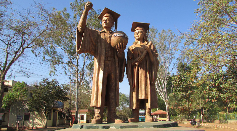 Karnataka University Dhawad India Sculpture