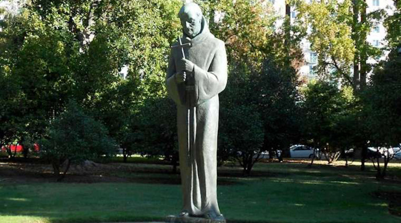 The statue of St. Junipero Serra outside the California State Capitol. Credit: Nathan Hughes Hamilton/flickr