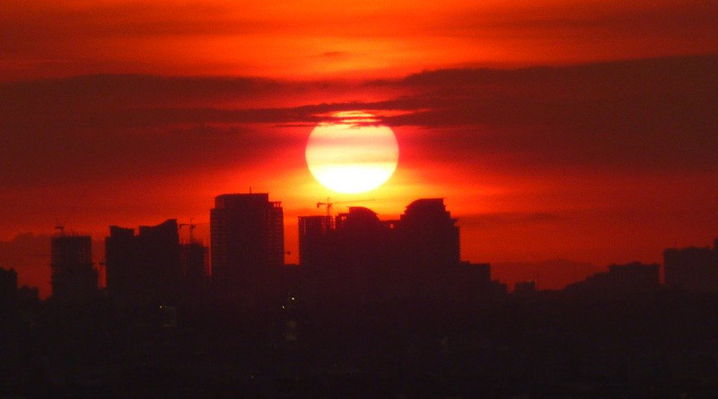 Manila Sunset Philippines Big Sun Evening Dusk