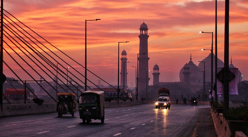 Badshahi mosque Lahore Pakistan Sun Punjab Mughal