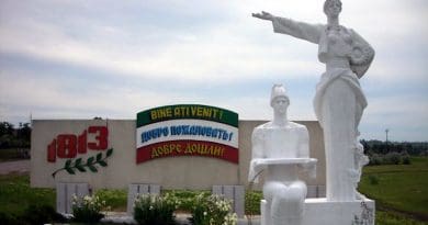 Welcoming monument at the entrance of Taraclia, with greetings in three languages, Bulgarian included. Photo Credit: taraclia.net.