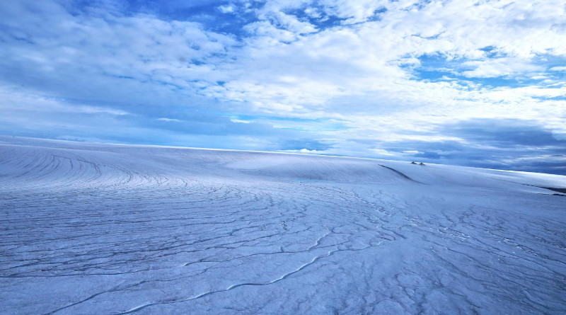 UBC researchers have concluded that early Martian landscape probably looked similar to this image of the Devon ice cap. CREDIT: Anna Grau Galofre