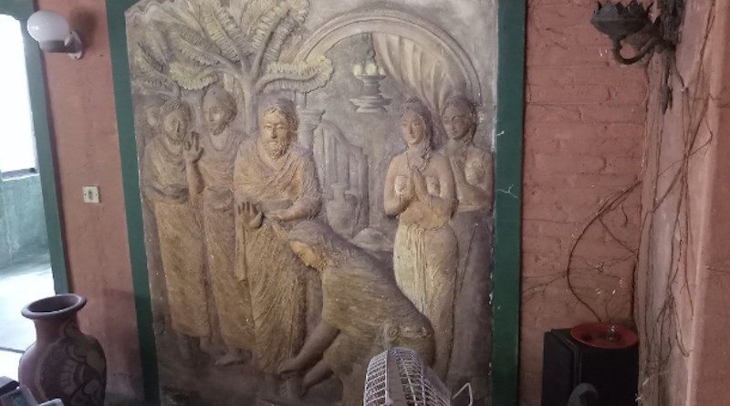 The bas-relief sculpture of Jesus washing the feet of his disciples at Tulana in Kelaniya. (Photo supplied)