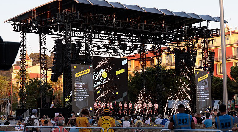 Presentation of the teams in Nice, Place Massena for the 2020 Tour de France. Photo Credit: Martin Mystère, Wikipedia Commons