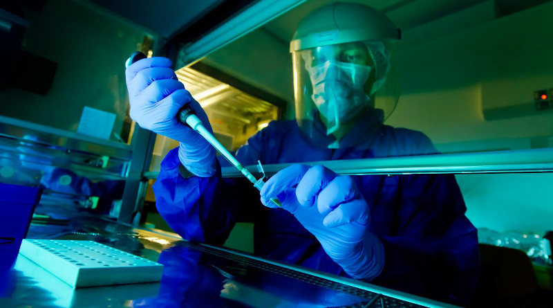 Matthias Meyer at work in the clean laboratory at the Max Planck Institute for Evolutionary Anthropology. CREDIT: MPI f. Evolutionary Anthropology