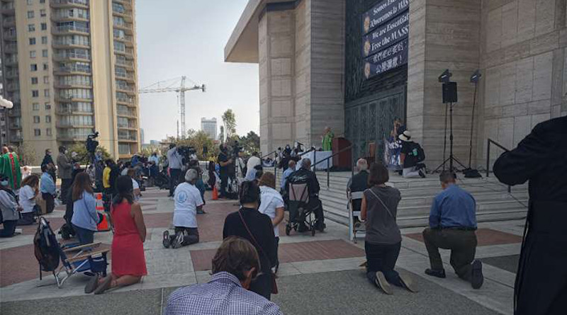 Catholics worship at a Mass outside the Cathedral of St. Mary of the Assumption on Sept. 20, 2020. Courtesy of the archdiocese of San Francisco