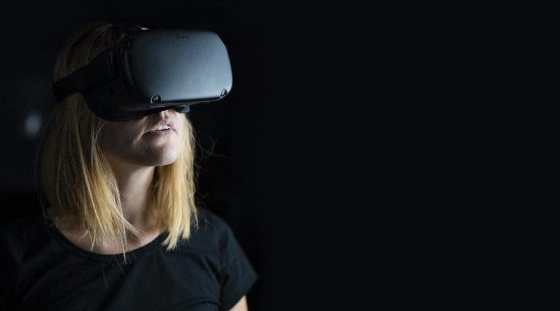 Woman Virtual Reality Women Women In Technology Technology
