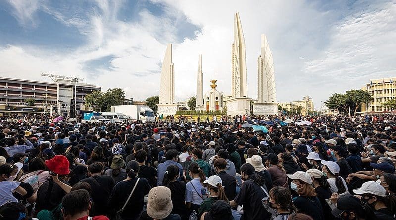 Protestors in Bangkok, Thailand. Photo Credit: Supanut Arunoprayote, Wikipedia Commons