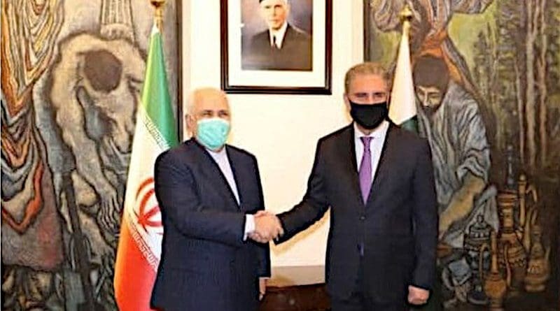 Iranian Foreign Minister Mohammad Javad Zarif and his Pakistani counterpart Shah Mahmood Qureshi. Photo Credit: Tasnim News Agency