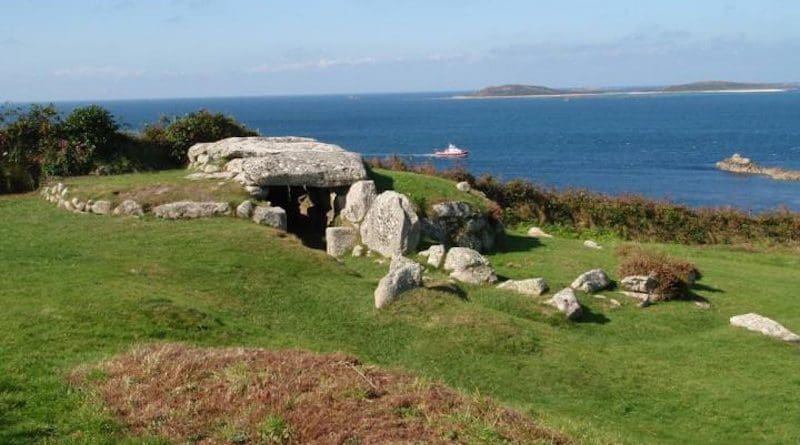 A Bronze Age entrance grave ('Bant's Carn') on St Mary's, Isles of Scilly. Photo credit: © Cornwall Archaeological Unit, Cornwall Council CREDIT: Cornwall Archaeological Unit, Cornwall Council
