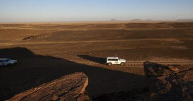 A UN patrol team, deployed for monitoring ceasefire, drives through the Smara area of Western Sahara. The Moroccan Government has reportedly launched an operation on the southern border of Western Sahara. UN Photo/Martine Perret