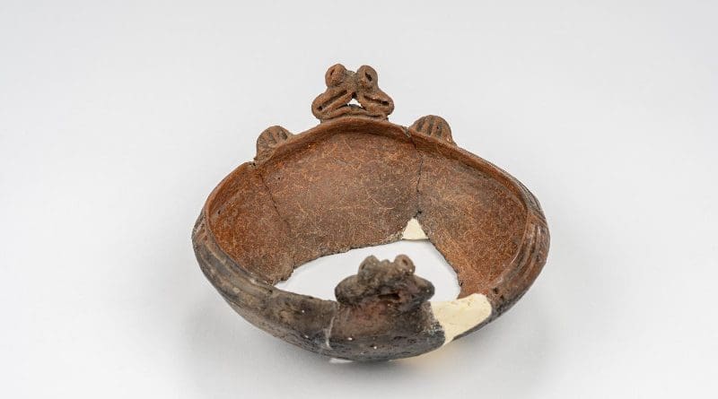 Archaeological research and ancient DNA technology can work hand in hand to illuminate past history. This vessel, made between AD 1200-1500 in present-day Dominican Republic, shows a frog figure, associated with the goddess of fertility in Taino culture. CREDIT Kristen Grace/Florida Museum