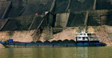 A coal shipment underway in China. Photo Credit: Rob Loftis, Wikipedia Commons