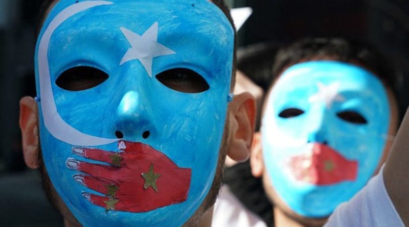 Uyghurs rally to press the State Department to fight for the freedom of the majority-Muslim Uyghur population unjustly imprisoned in Chinese re-education camps, at the US Mission to the United Nations, Feb. 5, 2019. Photo: RFA