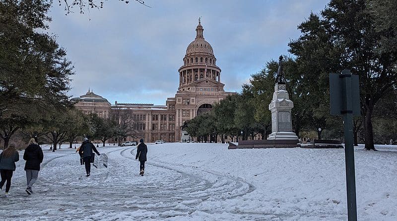 Snow covering grounds of the Texas Capitol on February 15, 2021. Photo Credit: Jno.skinner, Wikipedia Commons