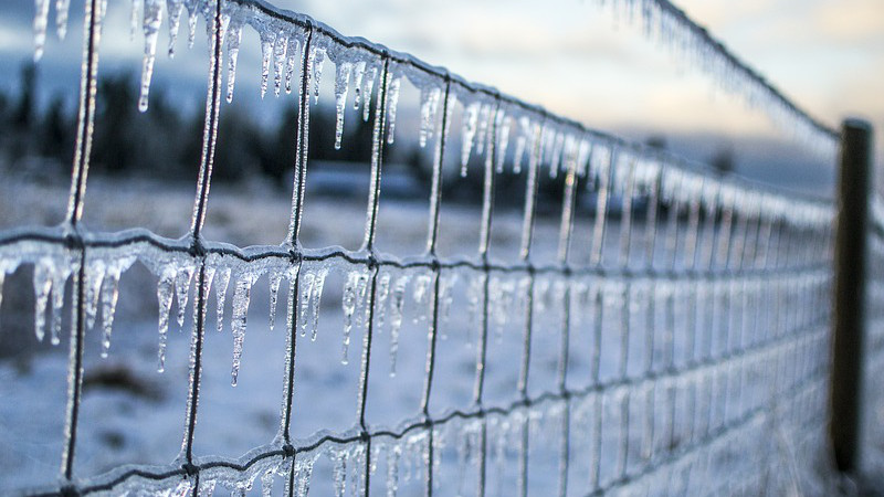 snow ice fence extreme weather