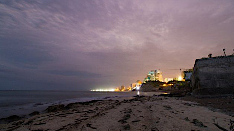 Panorama of the port city of Manta, in Ecuador, close to where the El Aromo project is planned to be built. Photo: Diego Lizcano / Flick-CC BY-NC-ND 2.0.