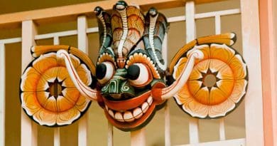 Devil mask and Devil dance are originally from the culture of Yakshas. Photo Credit: Hafiz Issadeen (YIM Hafiz), Wikipedia Commons