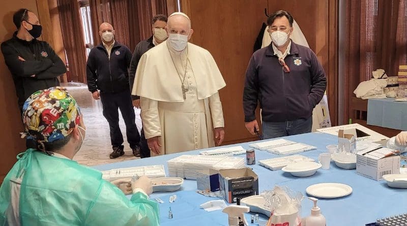 Pope Francis greets medical workers administering the vaccine against COVID-19 April 2, 2021. Credit: Holy See Press Office.