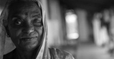 Sri Lanka India Old Woman Senior Buddhism Culture Elderly