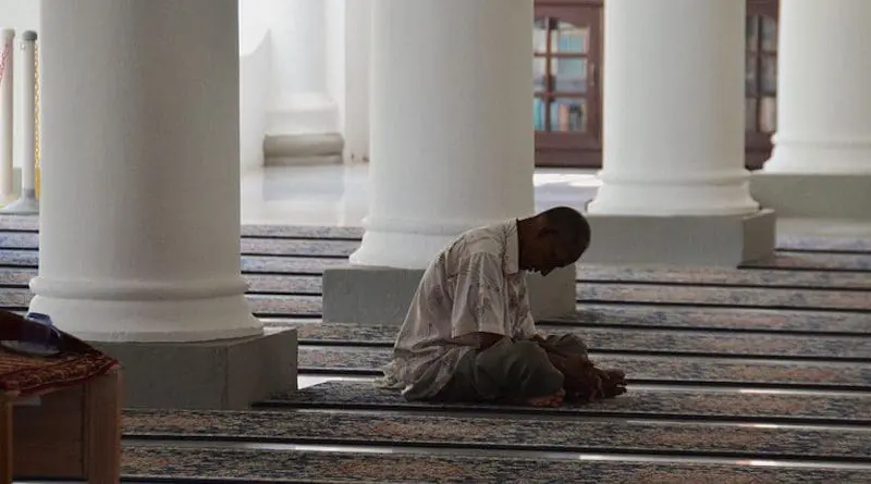 Ramadan Malaysia Asia Mosque Praying Muslim Islam Religion Pray Islamic