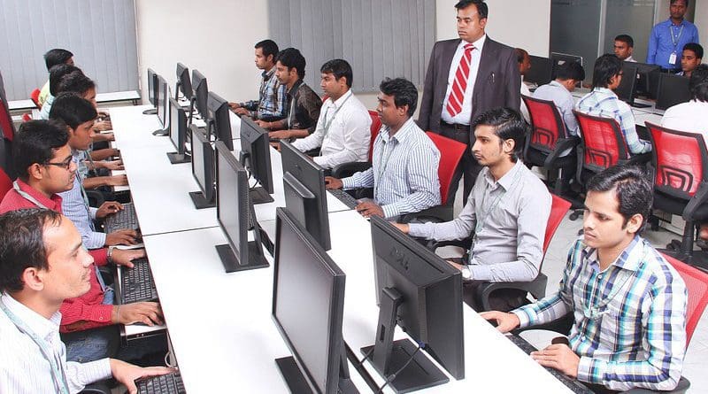 Office Classroom Computers Work Online Technology India