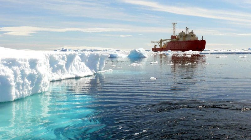 Salinity measurements in the Southern Ocean are key to reduce uncertainty in model projections of anthropogenic CO2 uptake. CREDIT © Oscar Schofield, Rutgers University