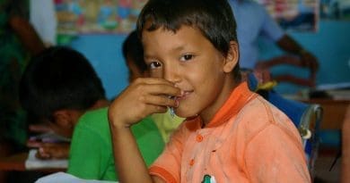 peru child class classroom Amazon Jungle Schoolboy Curiosity School Education