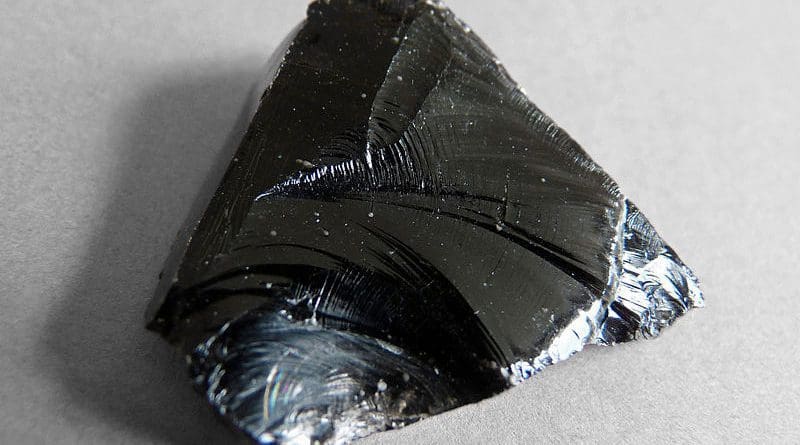 An example of obsidian. Photo Credit: Ji-Elle, Wikipedia Commons