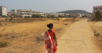 India Woman Walking Living Rural Female