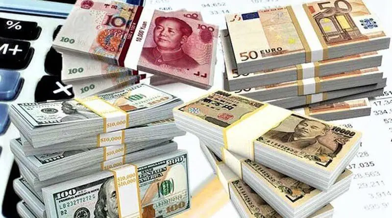 currency currencies money bills banknotes dollar yuan euro