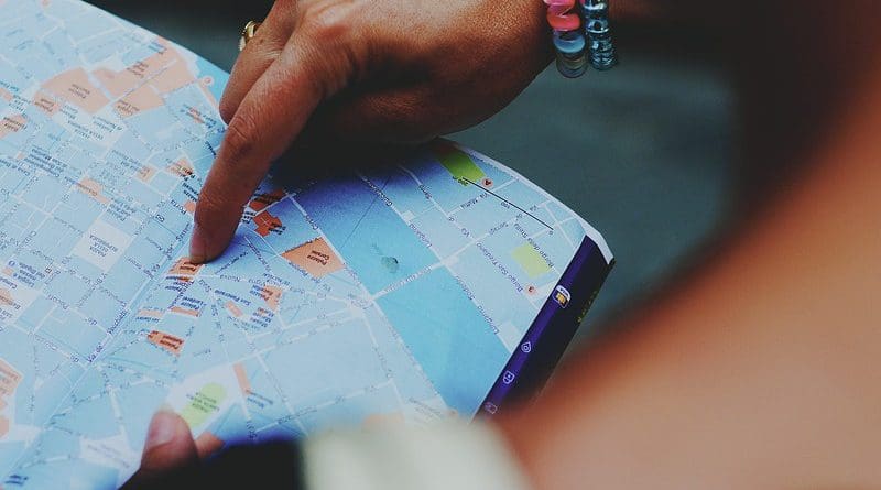 Map Tourism Lost Direction Guide Tourist Guide