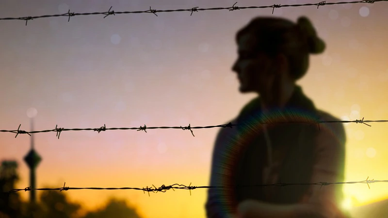 Iran Mosque Barbed Wire Woman