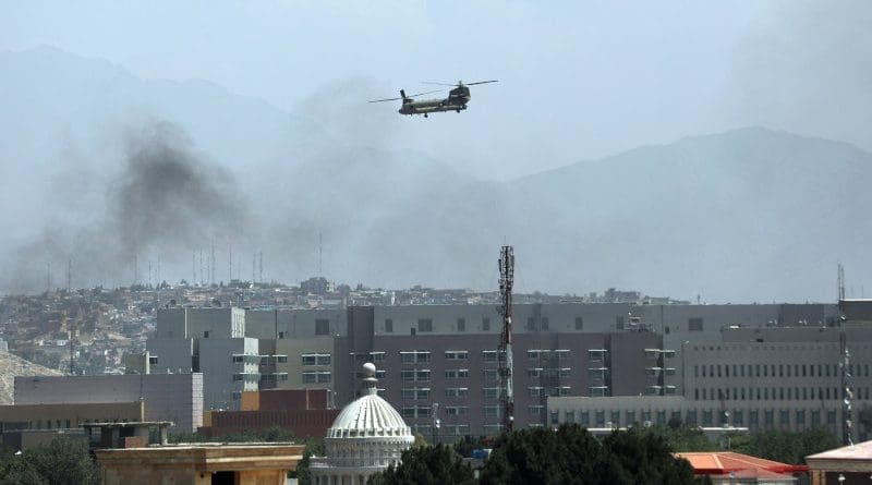 US military helicopter transports embassy personnel to Kabul, Afghanistan airport. Photo Credit: Arab News