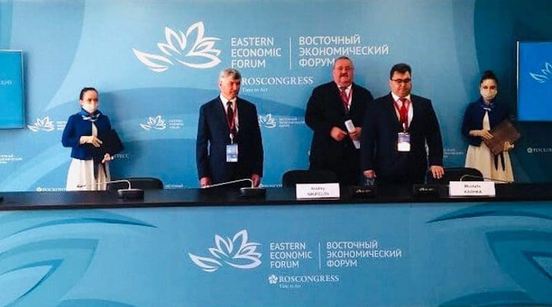 Atomenergomash Director General Andrey Nikipelov and Atomflot Director General Mustafa Kashka signed agreements to cooperate in the implementation of infrastructure projects in the Arctic, including the supply of energy to the Baimskaya mine through floating power units (Image: Rosatom)