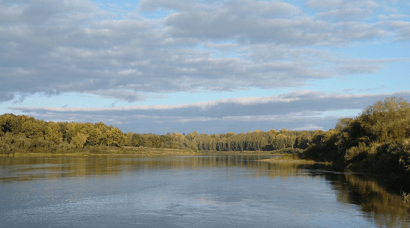 River Vyatka Autumn Russia Landscape