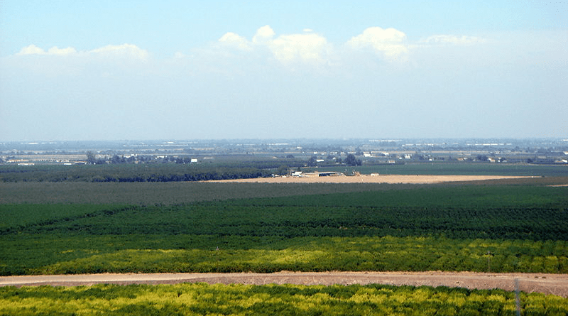 San Joaquin Valley, California. Photo Credit: Mark Miller, Wikipedia Commons