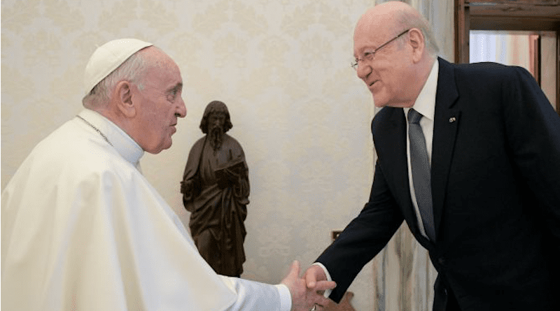 Pope Francis met Lebanese Prime Minister Najib Mikati on Nov. 25. | Vatican Media/CNA