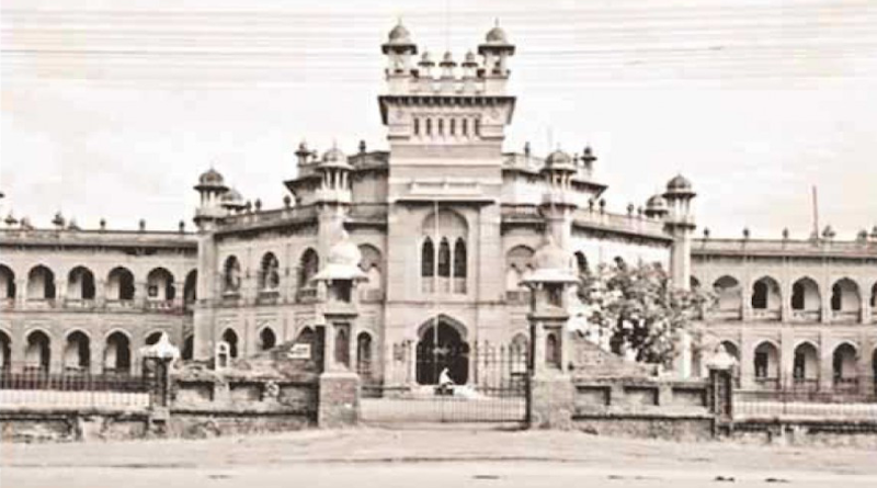 Curzon Hall, University of Dhaka 1950. Photo Credit: Wikipedia Commons